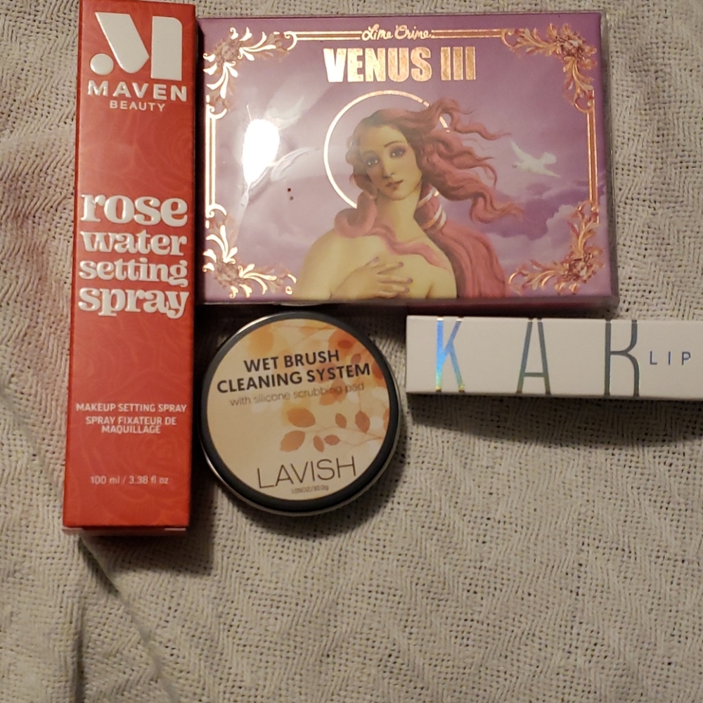 Make-up Bundle Lavish, KAB, Lime Crime, Maven